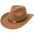Brauner Cowboyhut mit Dekorativem Band